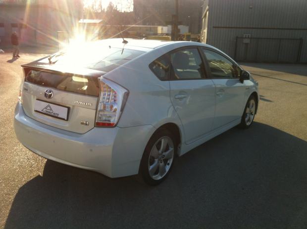 Toyota prius njuškalo