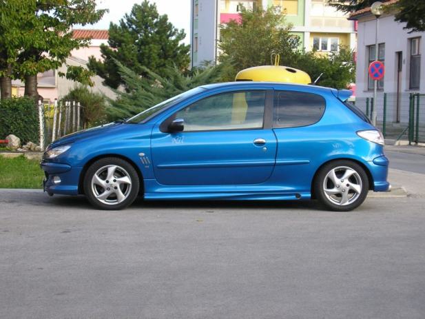 Peugeot 206 njuškalo