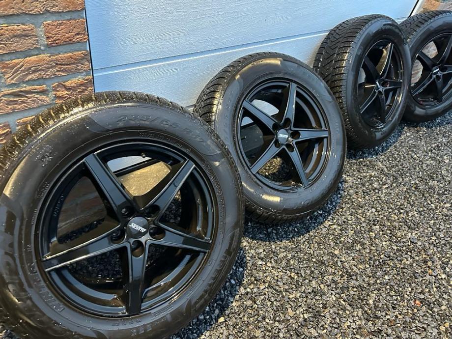 ALUTEC RAPTR 17x7 5 ET45 5x108 Pirelli Scorpion M S 4 Kom