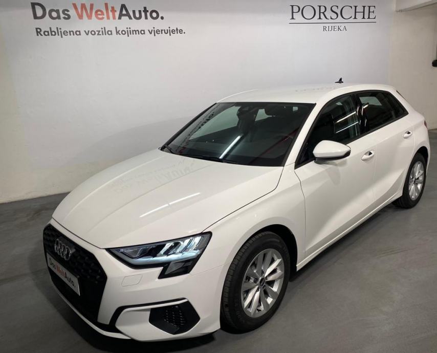 Audi A3 SB 30 TFSI Select DEMO VOZILO 2021 God