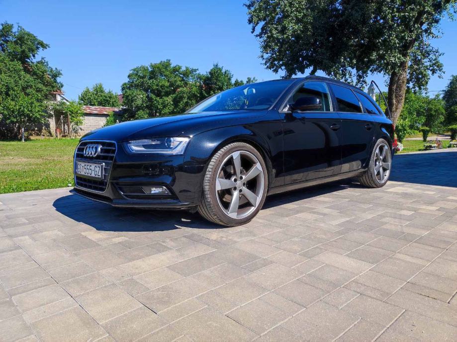 Audi A4 Avant 2 0 TDI Bi Xenon Napravljen Veliki I Mali Servis 2015 God