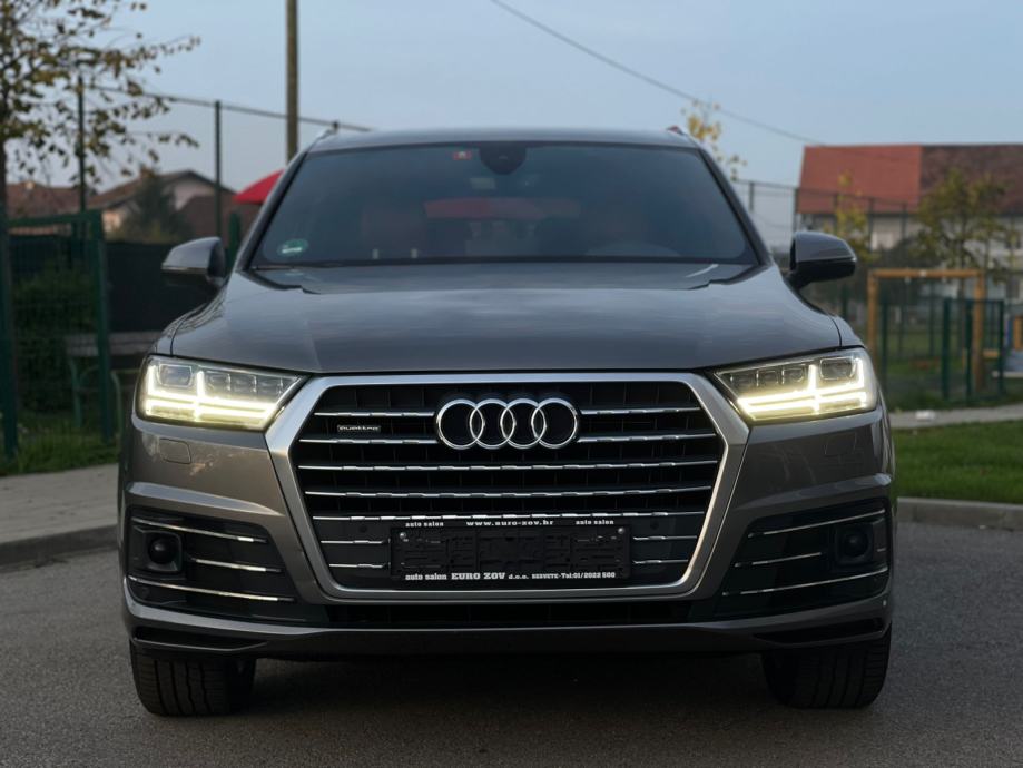 Audi Q7 3 0 TDI SLine 7 Sjedala Panorama Ambient Light Servisna 2016 God