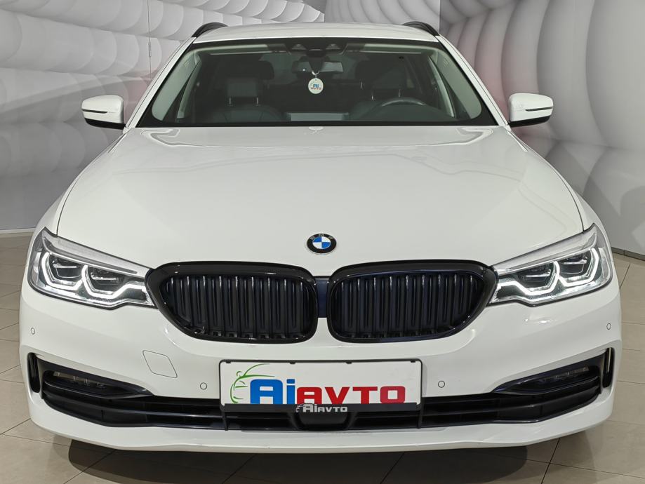 BMW Serija 5 Touring 530d XD SPORTLINE FULLED NAVI PROF KAMERA 97 000