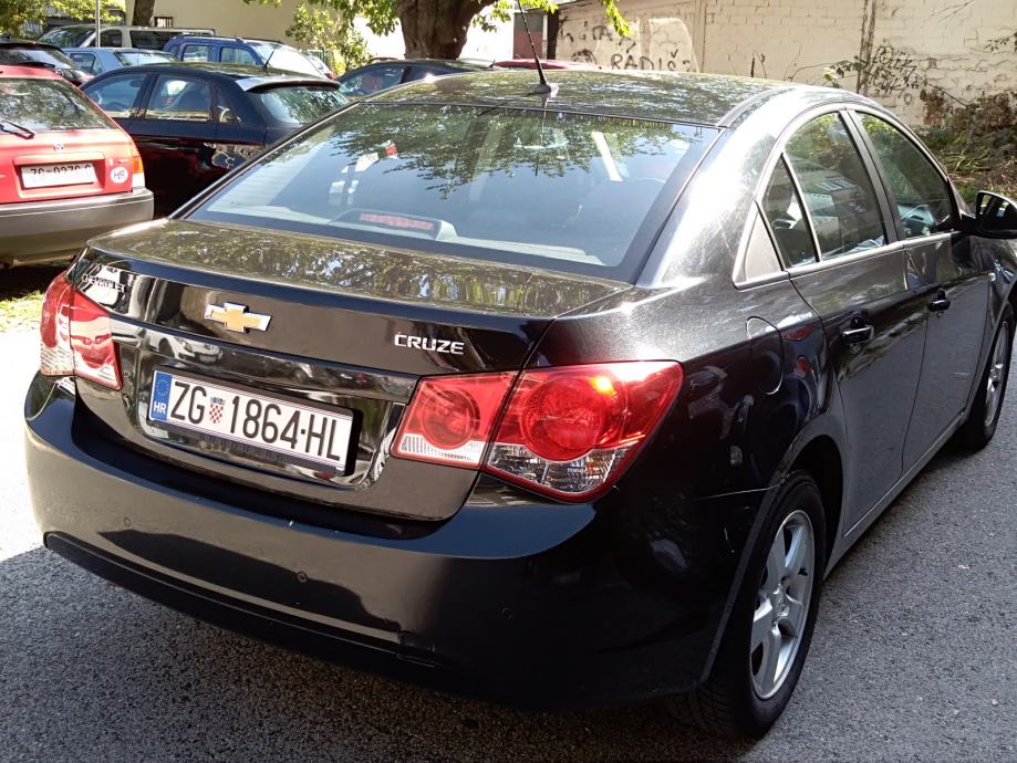 Chevrolet Cruze V Lt Kupljen Nov U Hr God