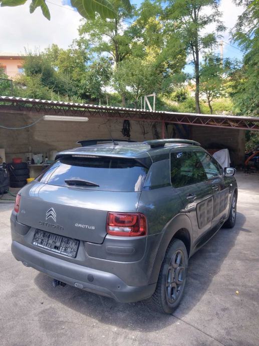 REZERVIRANO Citroën C4 Cactus 1 6 BLUE HDI SHINE 2016 god