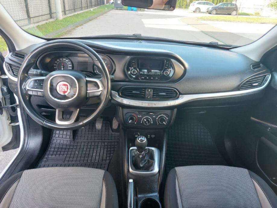 Fiat Tipo D M Jet Na Ime Kupca Klima Multimedia Pdc Kartice Rate