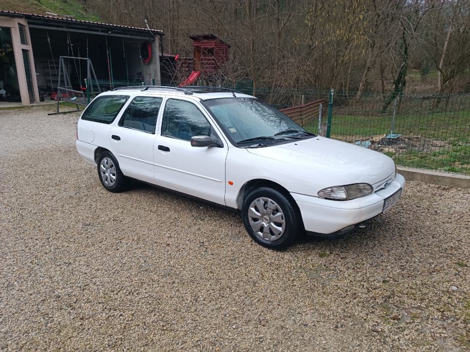 Ford Mondeo Karavan Clx Td God