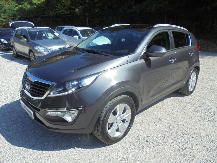 KIA SPORTAGE 1 7 CRDi NAVIGACIJA PANORAMA TEMPOMAT KAMERA ALU PDC