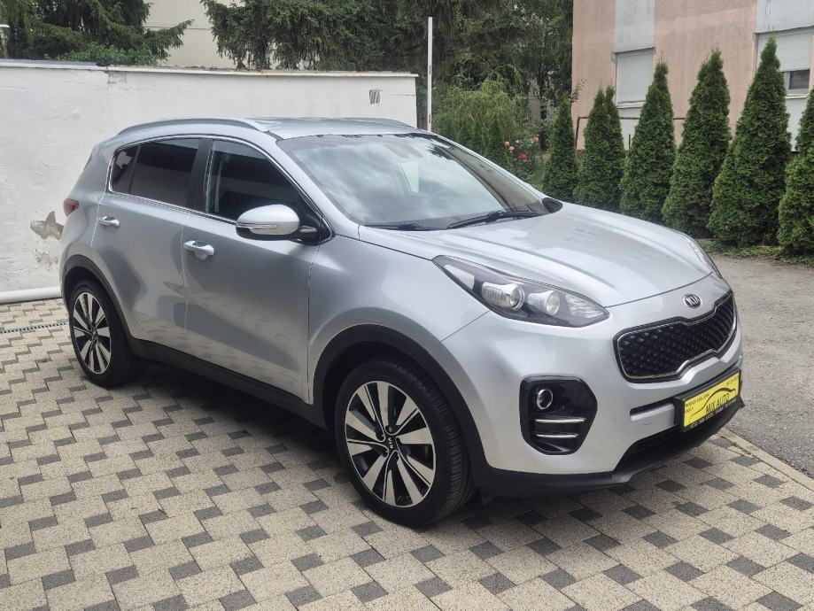 Kia Sportage 1 7 CRDi 87000 TKM PRVI VLASNIK SERVISNA NAVI LED