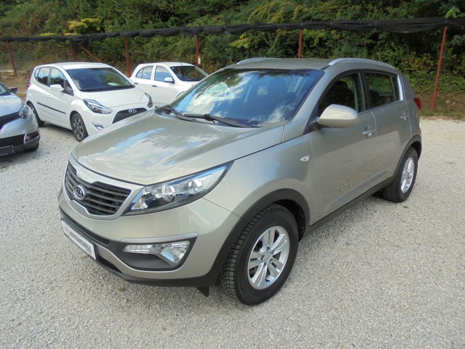 Kia Sportage Crdi Km Prvi Vlasnik God