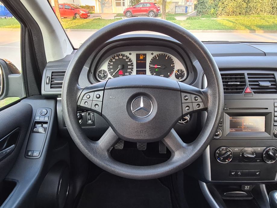 Mercedes Benz B Klasa 180 CDI Servisna Klima Alu TOP STANJE 2011 God