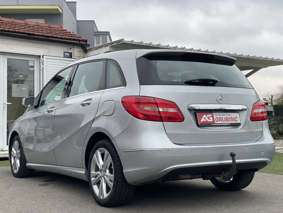 Mercedes Benz B Klasa Cdi Servisna Knjiga God