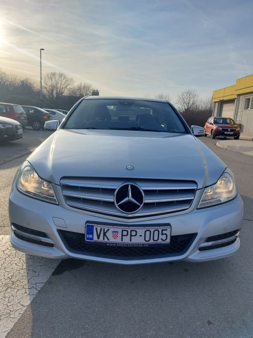 Mercedes Benz C Klasa Cdi Odli No Stanje God