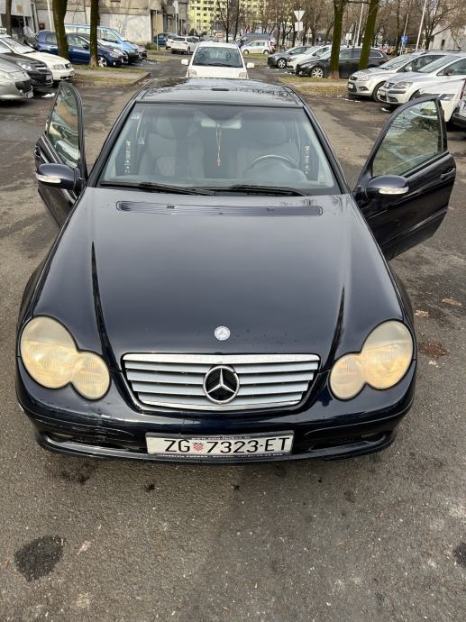 Mercedes Benz C Klasa SportCoupe 220 Automatik 2003 God