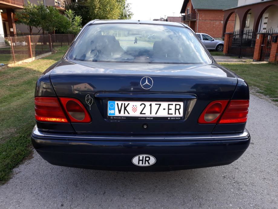 Mercedes Benz E Klasa 290 TD Avantgarde Reg 20 3 2020 Klima Xenon