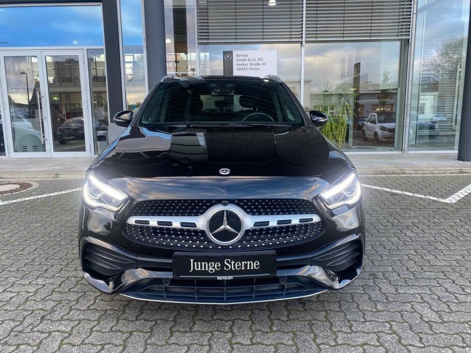 Mercedes Benz Gla E Plugin Hybrid Amg Distronic Panorama Wltp Km