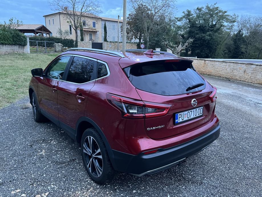 Nissan Qashqai 1 6 DCi KAMERA 360 PANORAMA NAVI KUKA 2017 God