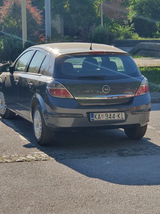 Opel Astra Classic God