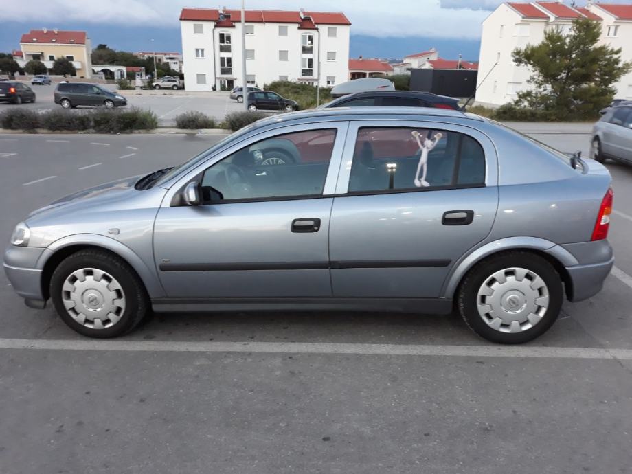 Opel Astra 1 4 Classic 2009 God