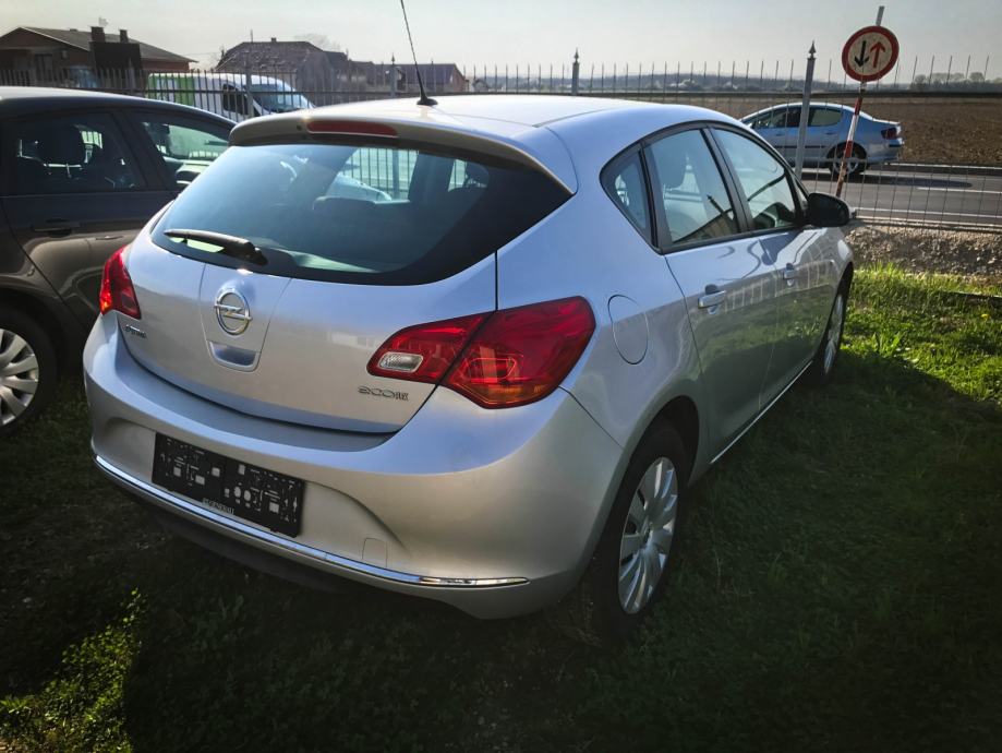 Opel Astra 1 4 EcoFlex Edition 2015 2015 God