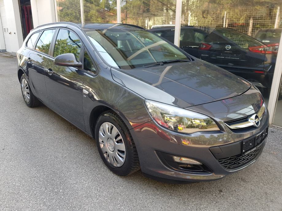 OPEL ASTRA J 1 7 CDTI KARAVAN 2014 God 165 Tkm SERVISNA JAMSTVO