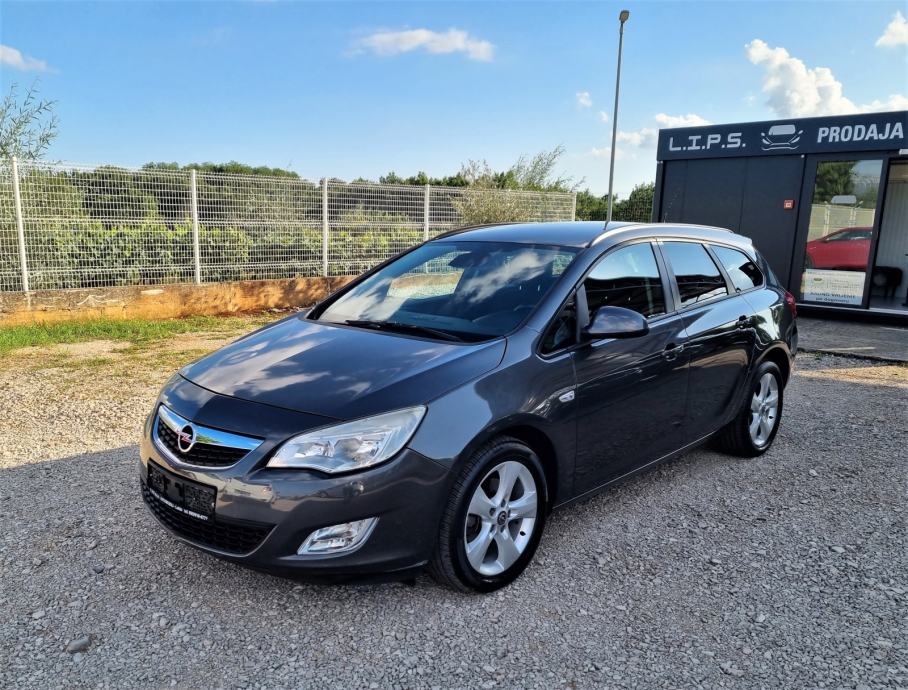 Opel Astra Sw Cdti Od Vl Veliki Ser Novo Kva Ilo Rezervirana