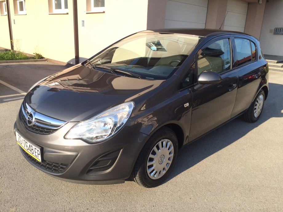 Opel Corsa Essentia Selection Plus 5 Vrata 1 2 63kW 85KS 2011 God