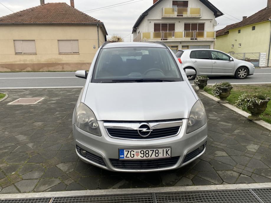 Opel Zafira Cdti Sijedala Super Stanje God