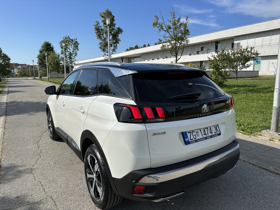 Peugeot 3008 2 0 BlueHDI Allure Full LED Kamera 8 X ALU Servisna