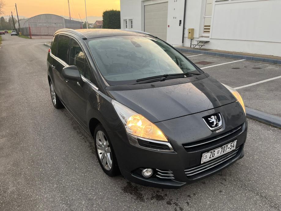 Peugeot 5008 1 6thp 2010 God