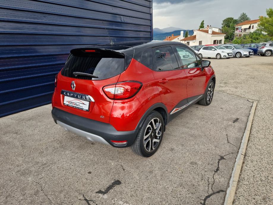 Renault Captur 1 5 DCi AUTOMATIK 90 000 KM SERVISNA REG 1 GOD