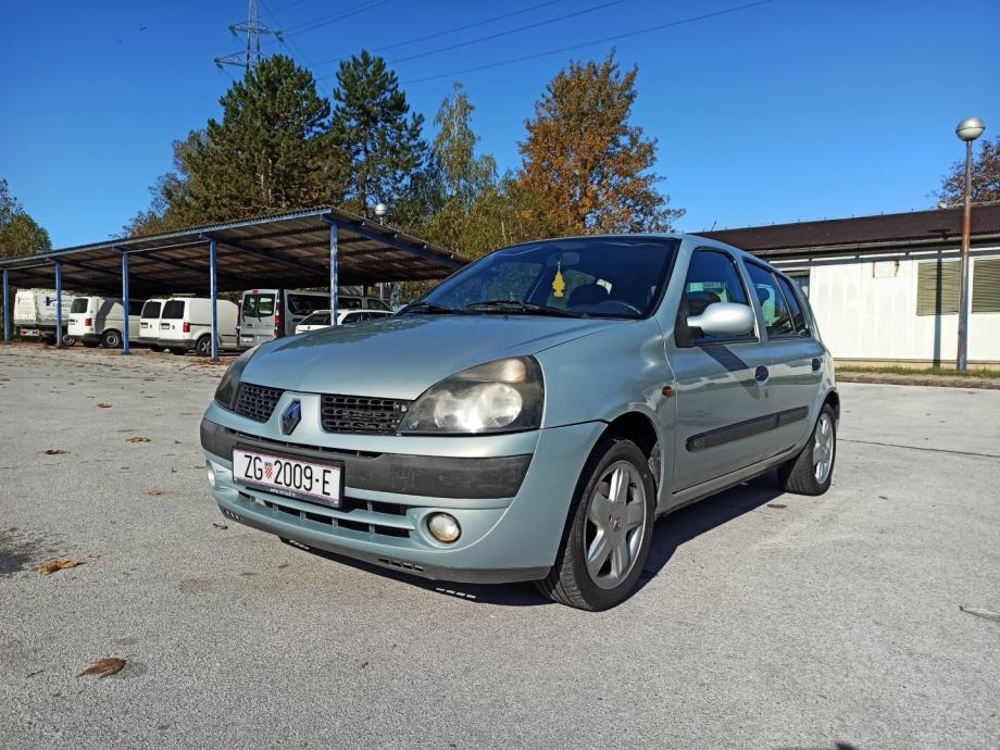 Renault Clio V God