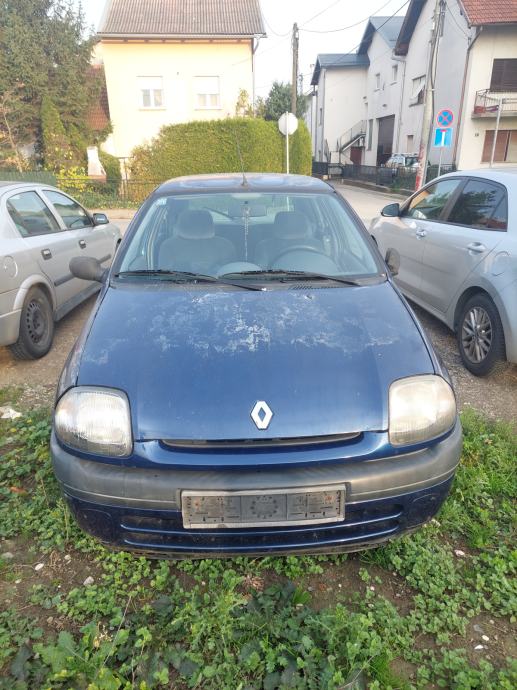 Renault Clio God