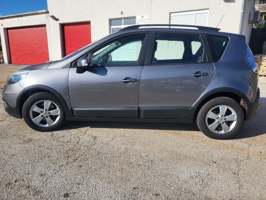 Renault Scenic 1 5 DCi XMOD 2013 God