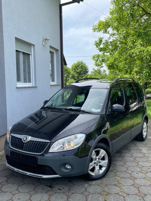 Škoda Roomster 1 6 TDI 2013 god