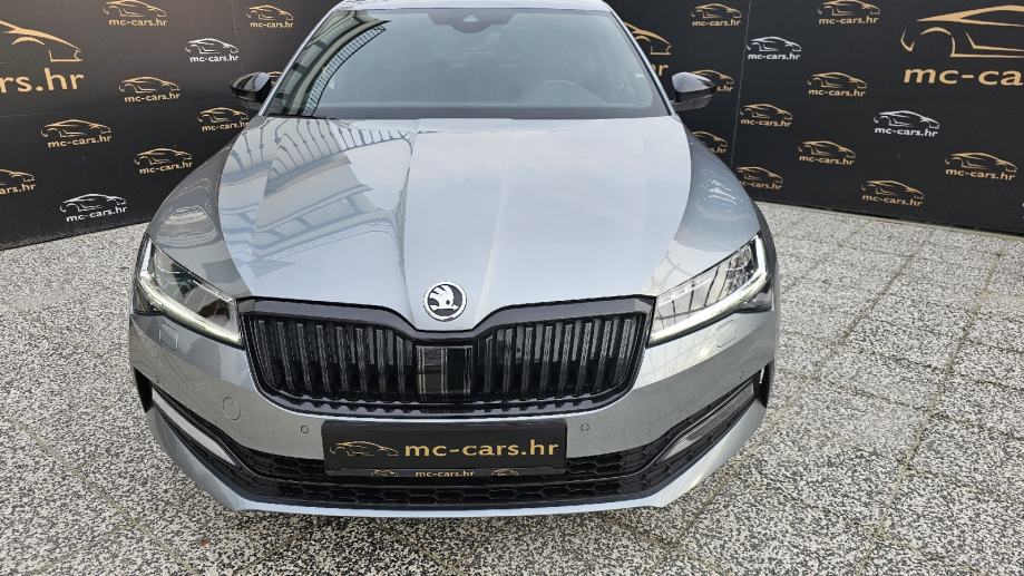 Škoda Superb 2 0 TDI SPORT LINE KAMERA ALU DSG MEMORIJA VIRTUAL REG