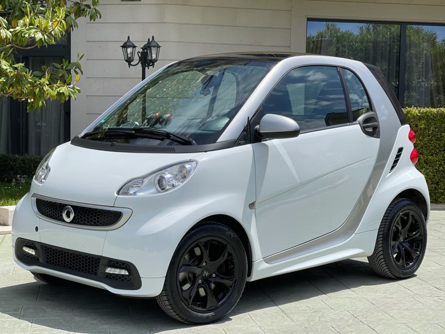 SMART FORTWO Softouch NAVI ALU PANORAMA 2013 God