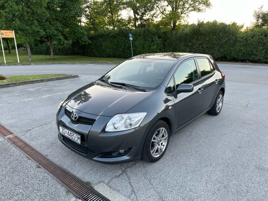 Toyota Auris Vvt I God