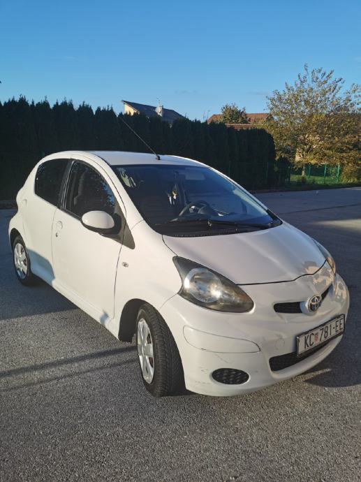 Toyota Aygo 1 0 VVT I Automatik 2011 God