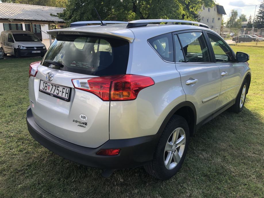 Toyota RAV4 2 2 D 4D Automatik 2014 God