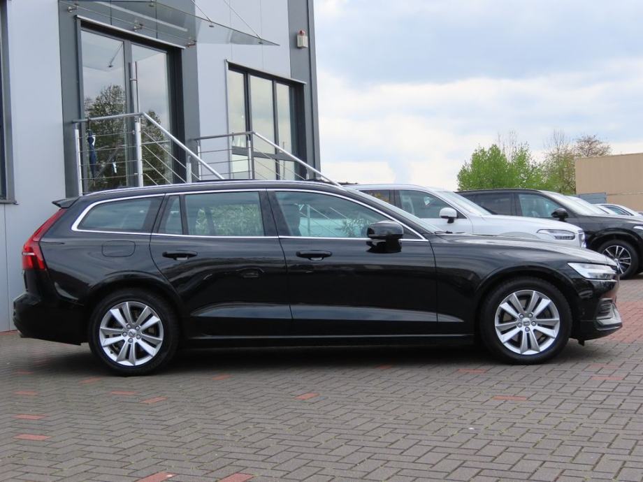 Volvo V60 D4 Geartronic Momentum Pro 2019 God