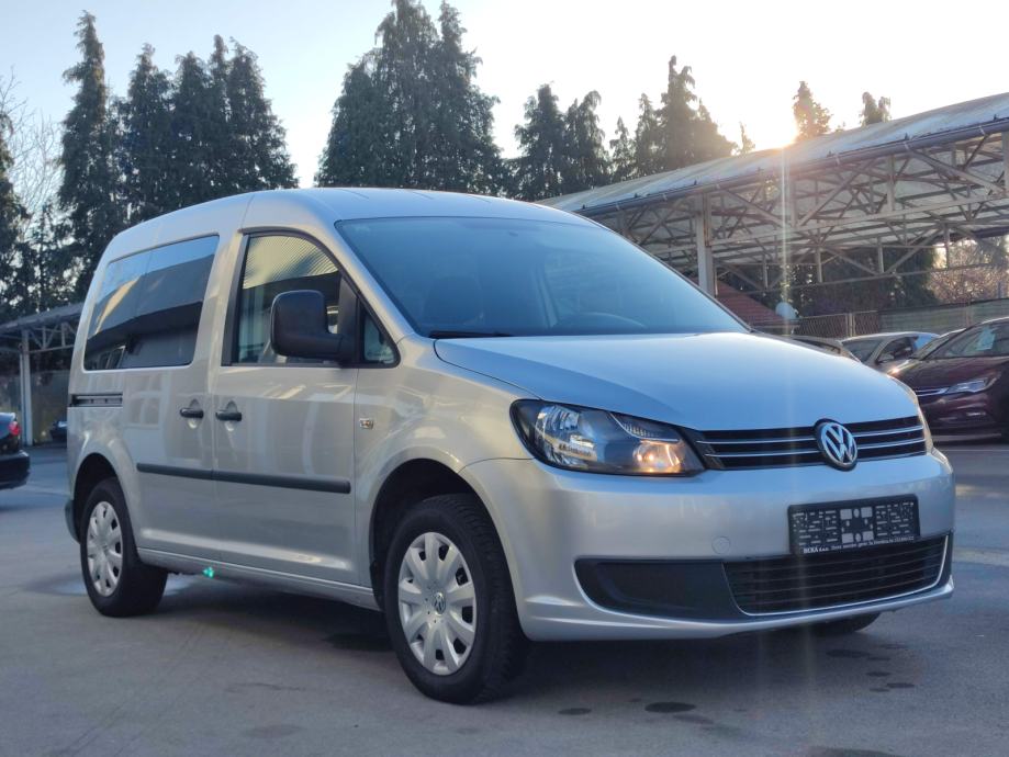 VW Caddy 1 6 TDI NAVI KUKA MEDIA EKRAN BLUETOOTH PUTNI KOMPJUTER 2014 God