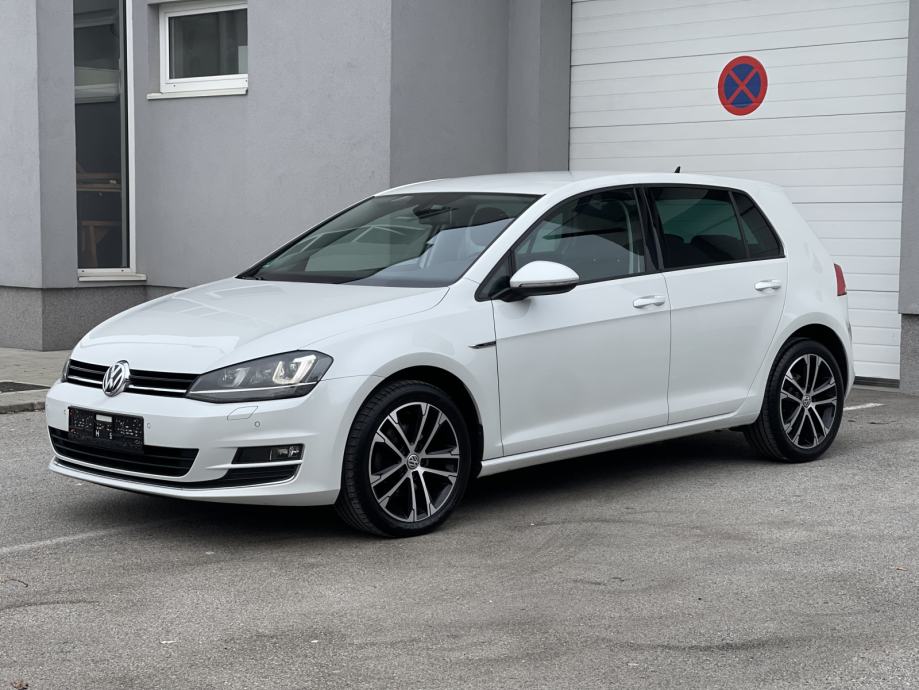 Vw Golf Tdi Lounge Servisna Navi Pdc Led Xenon God