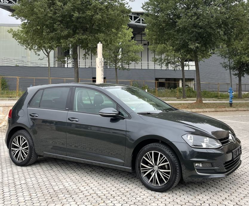 VW GOLF VII ALLSTAR TEMP ALU MF VOLAN NAVI PDC 2016 God