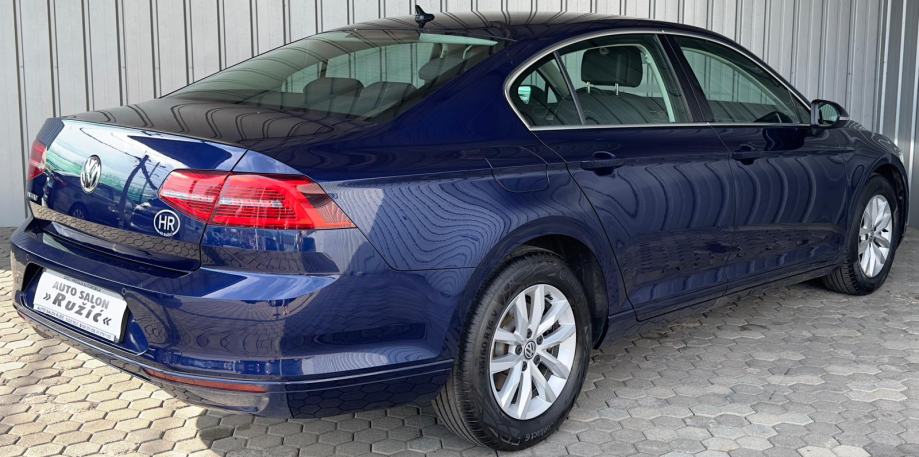 Vw Passat Tdi Automatik Full Led Alu Navi Pdc Km Kamera Gar