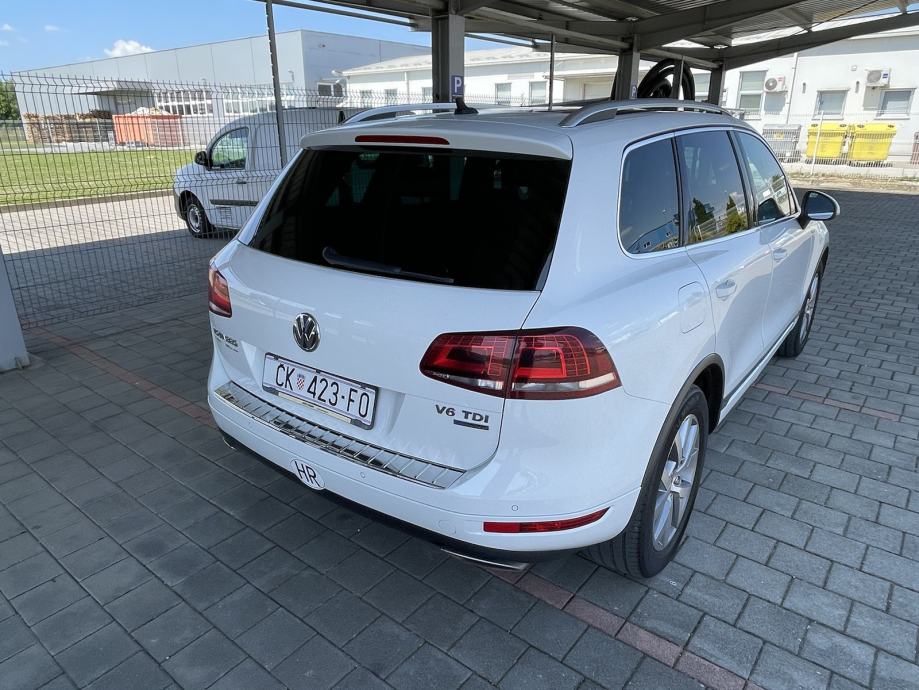 VW TOUAREG 3 0 V6 TDIAUTOMATIK TOP STANJE PRVI VLASNIK 2013 God