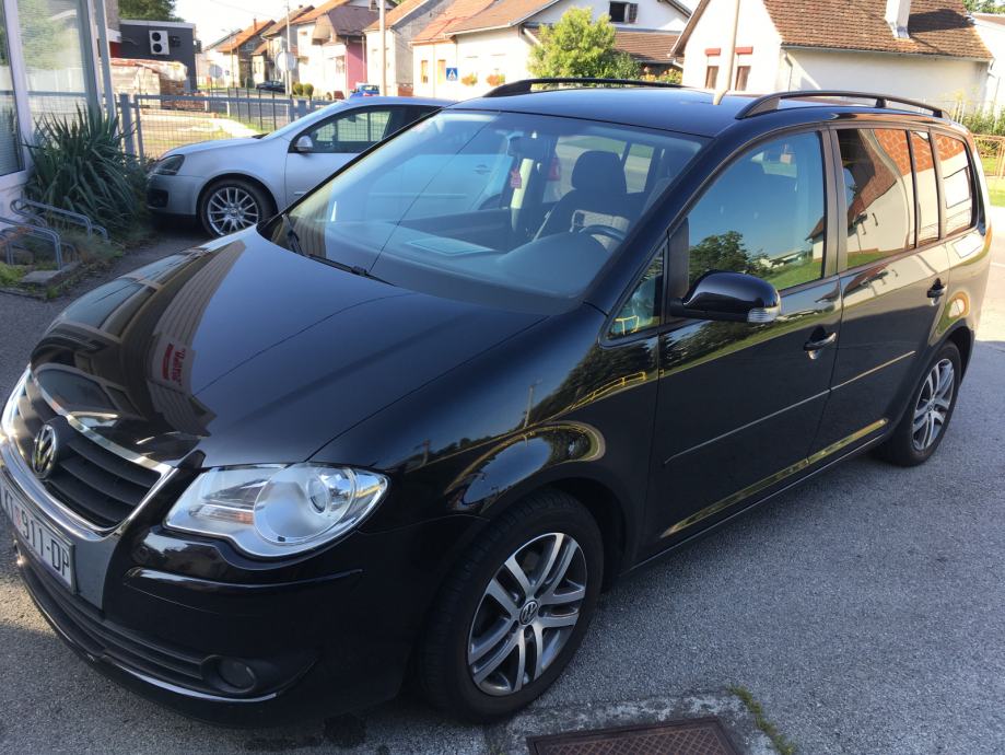 VW Touran 1 9 TDI Automatik 2008 God