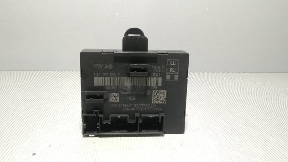 Elektronika Modul Vrata Vw Passat B Q B