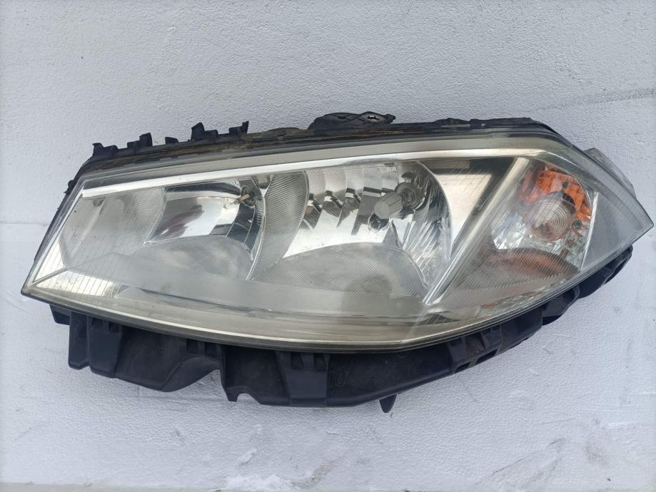 FAR LIJEVI RENAULT MEGANE 2 2002 2006