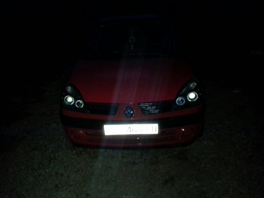 Renault Clio Angel Eyes